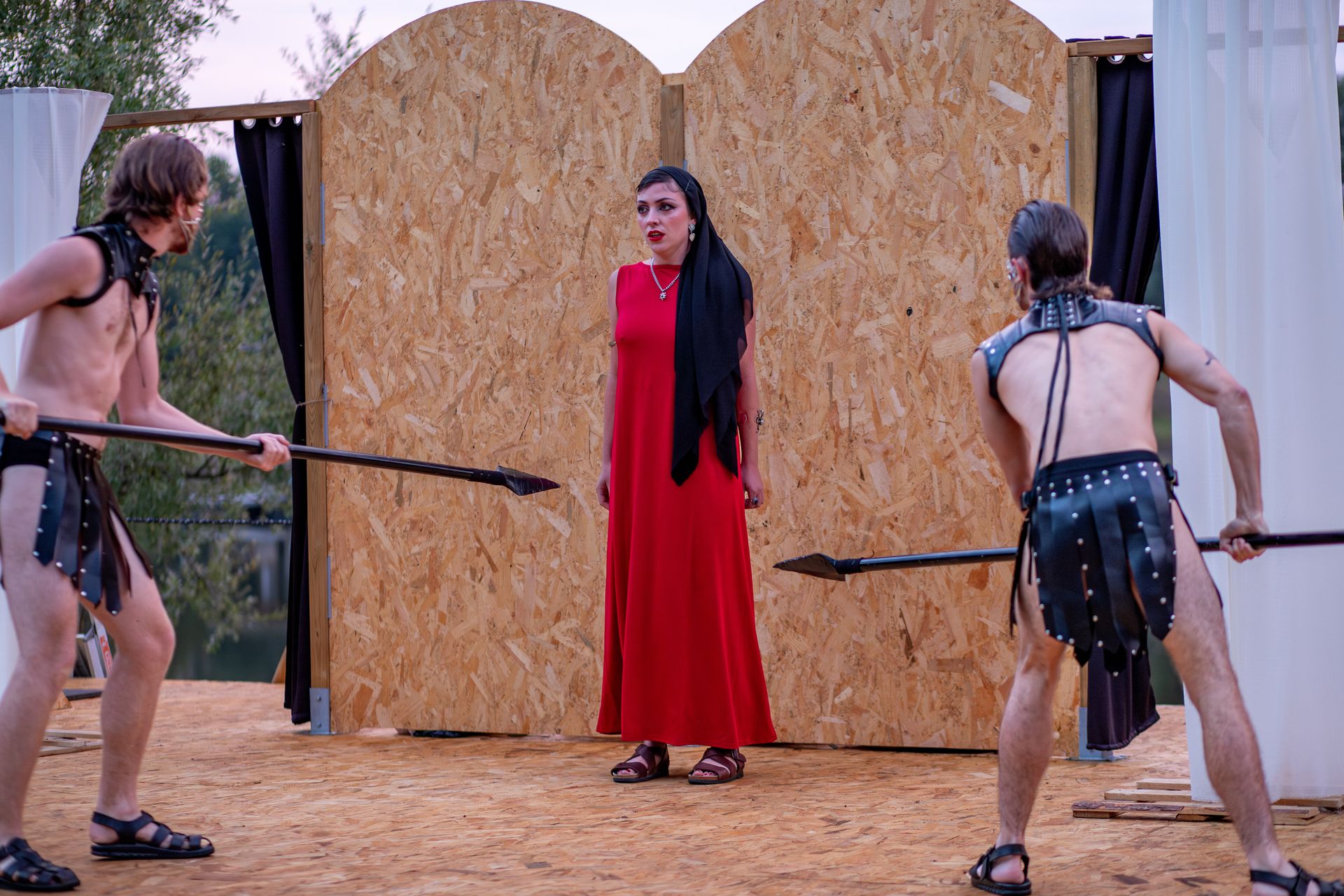 Image galerie L'Anarchiste couronné